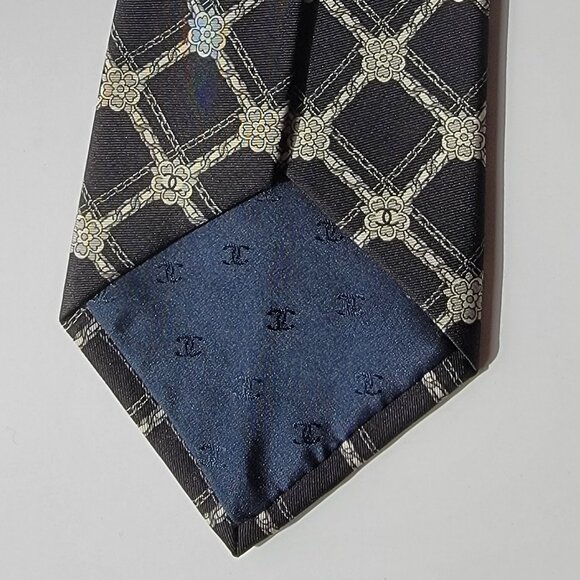 CHANEL Men's Vintage Tie 100% Silk Made in Italy black with cameillas & CCs - Picture 4 of 5